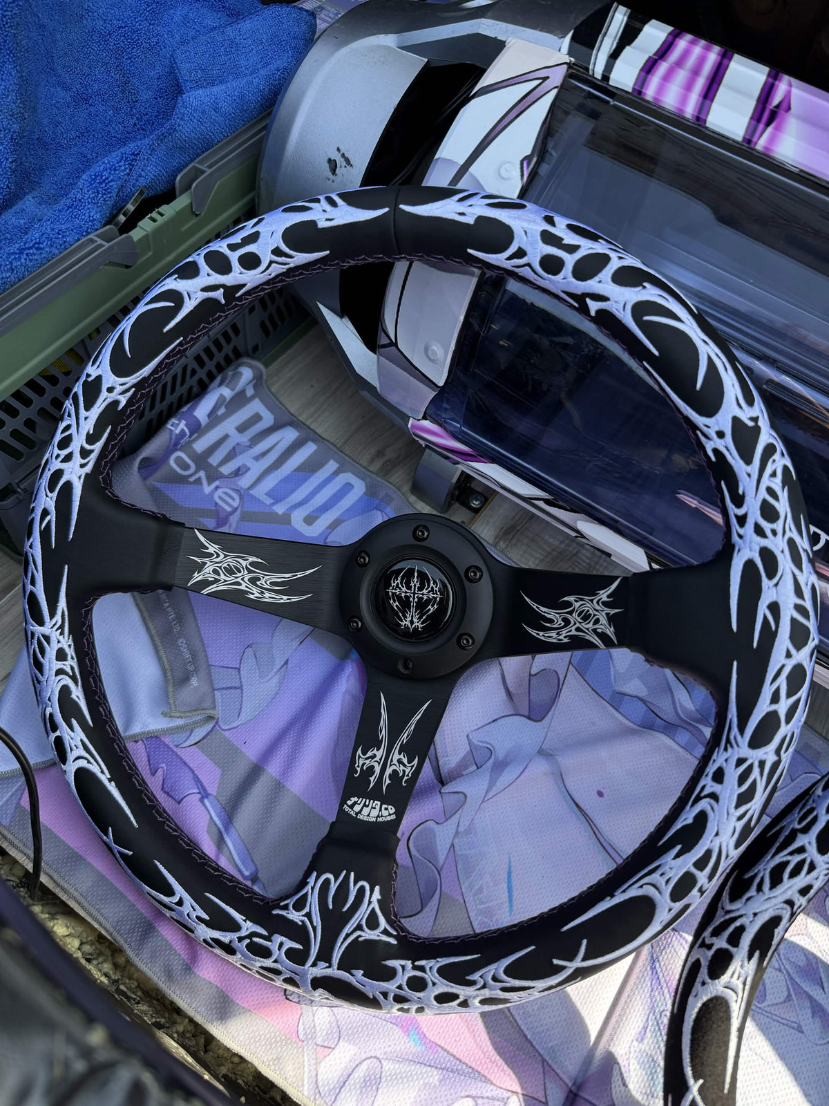 Gothic Style 350mm Deep-Dish Steering Wheel – Tribal Design